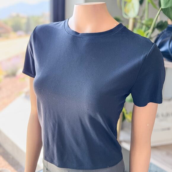 Athleta, Black Transcend Open Back Tee, Women’s Medium, Activewear - Picture 5 of 9